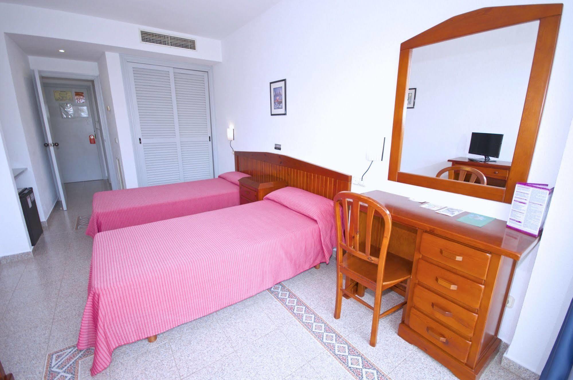 Hostal Molins Park Ibiza Eksteriør billede